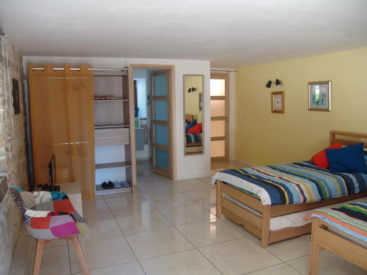 La Grange Bed & Breakfast Cavagnac 0*,  France